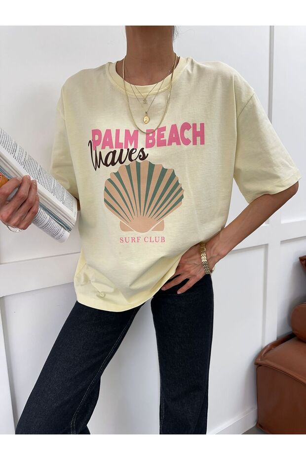 تي شيرت كبير الحجم مطبوع عليه Palm Beach