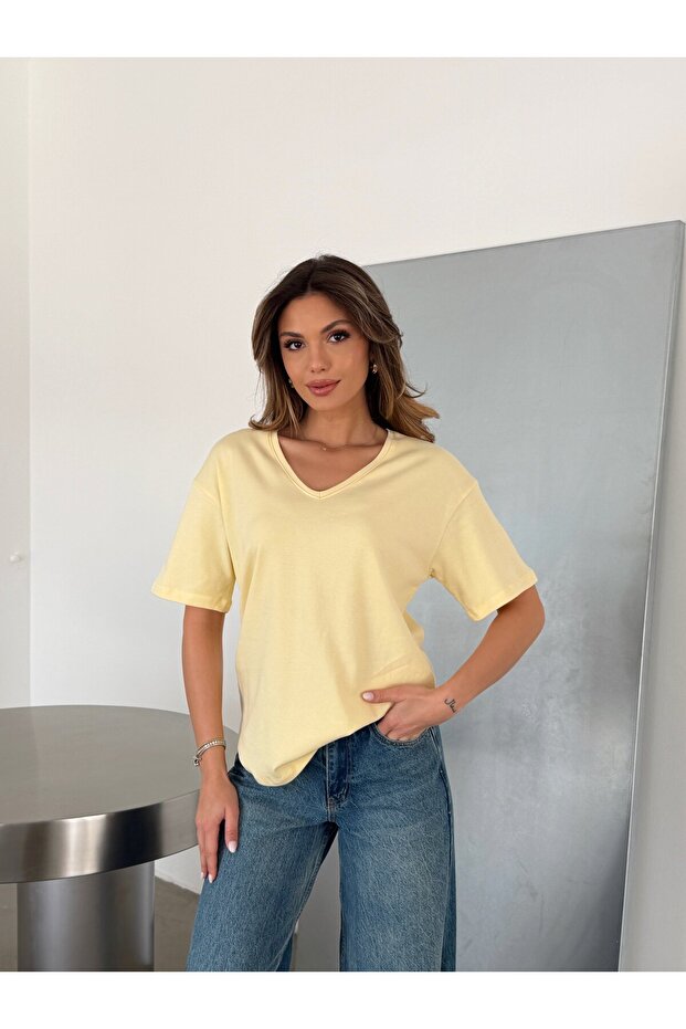V-Neck Basic T-Shirt - Yellow - 4
