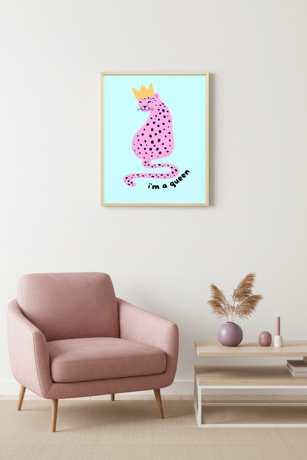 Natural Wood Framed Retro Queen Cat Painting - Pink Pattern | Huhu2364