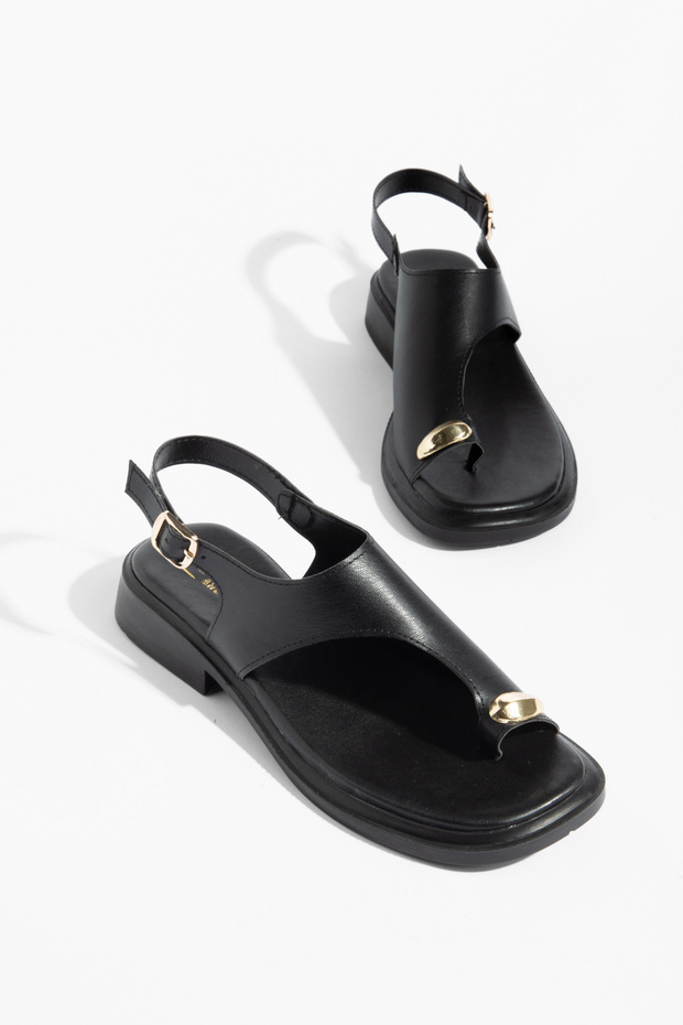 Women's Gold Buckle Flip-Flop Casual Sandals