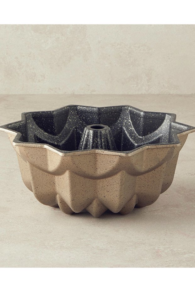 Patisserie Star Aluminum Cast Cake Mold Gold-Silver 25 cm