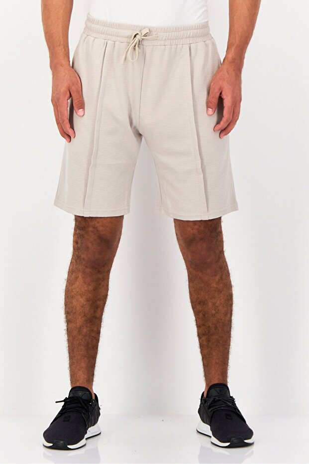 Men Textured Basic Shorts, Ivory