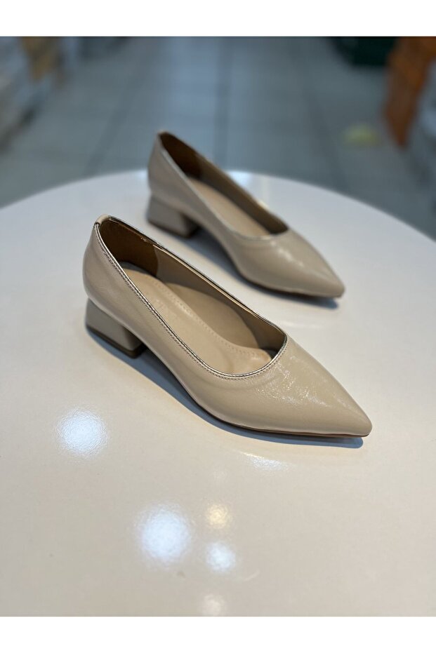 Serrace Low Heel Pointed Toe Casual Women's Heeled Shoes