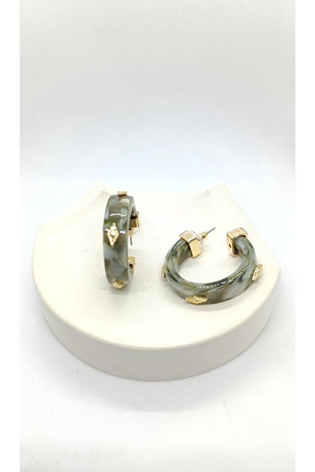 Verdant Charm – Green Charm Earrings