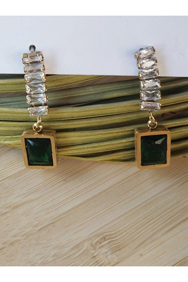 Luxurious Figured Flashy Glitter Earrings
