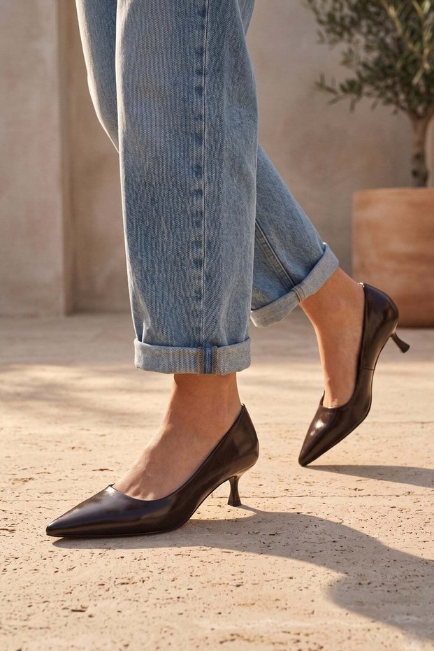 Kelly Brown Rustic Pointed Toe Women's Stiletto