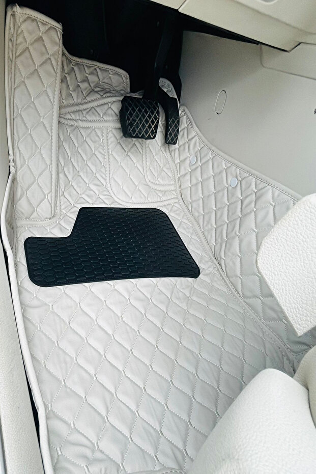PASPASGRAFT VOLKSWAGEN VW PASSAT B8 - B8.5 2015-2023Beyaz Renk 8D Diamond Kaymaz Deri Oto Paspas