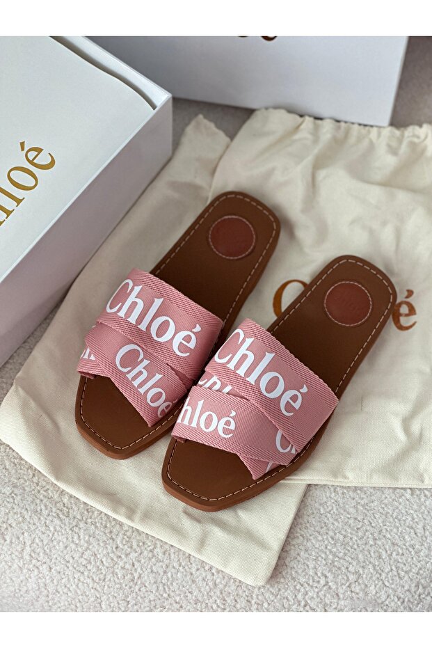 CHL0£ FLAT WOMENS SANDAL