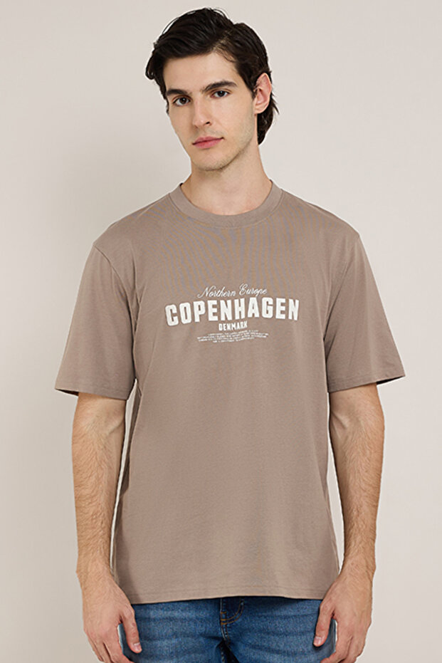 Typography Print T-Shirt with Crew Neck and Short Sleeves