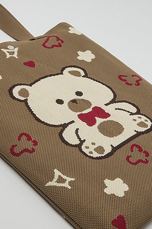 حقيبة كتف منقوشة - 4