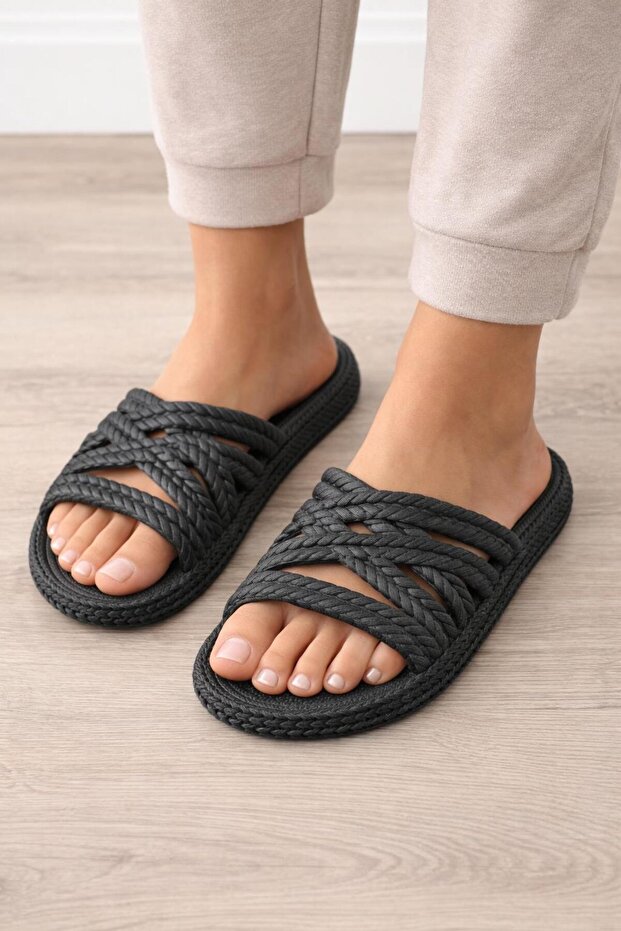 SLIPPER