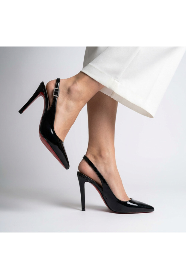 Imperra Stone Buckle Detailed Patent Leather Heeled Shoes