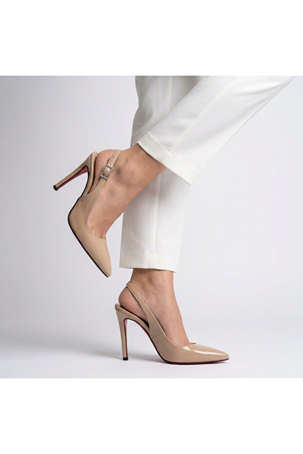 Imperra Stone Buckle Detailed Patent Leather Heeled Shoes