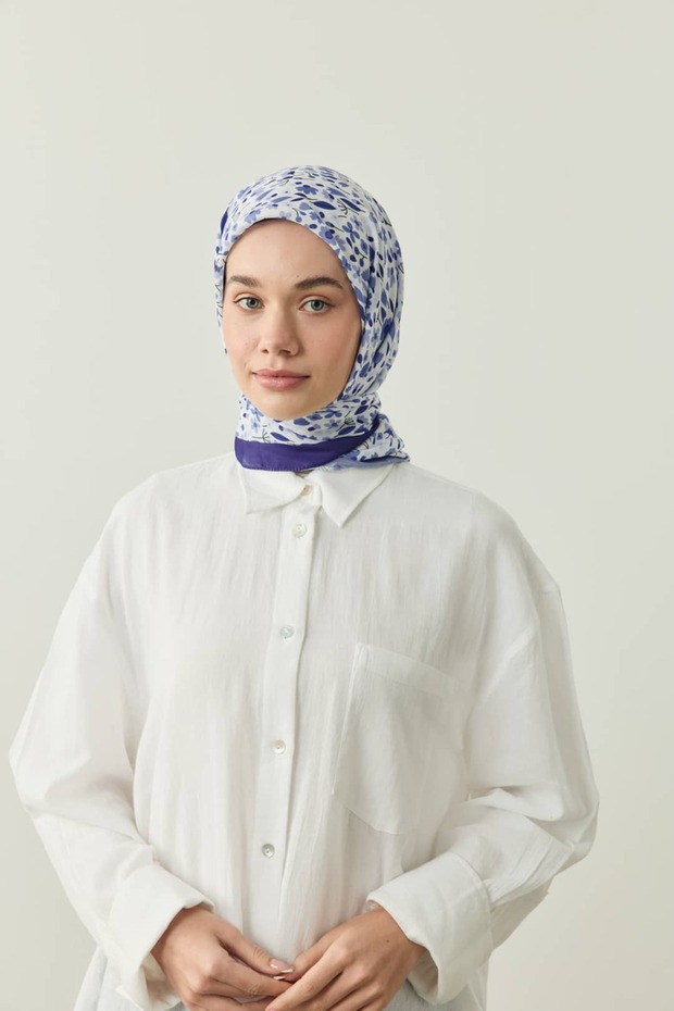 وشاح قطني من لوميا