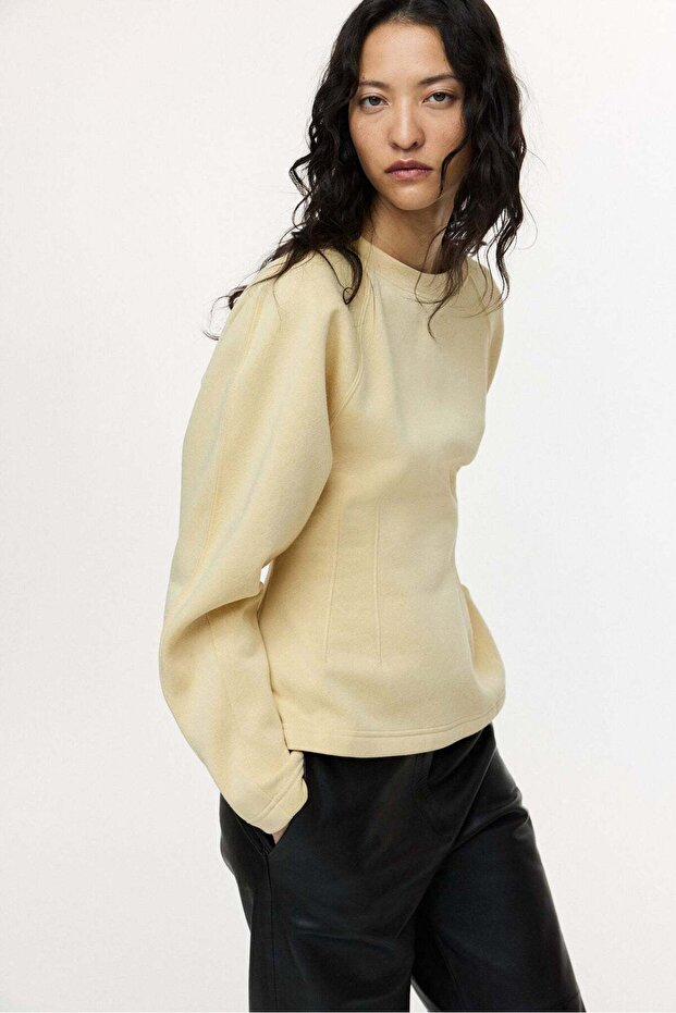 Waisted sweatshirt