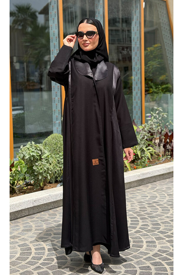 عباية دينا