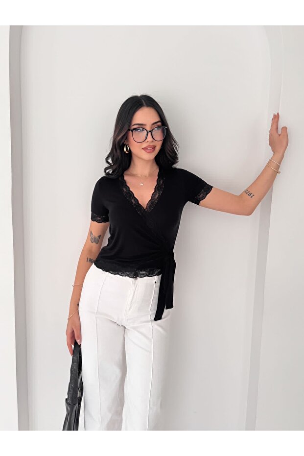 Women's Lace Double-Breasted Tie-Back Blouse