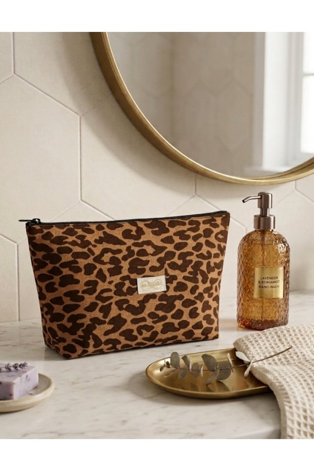 Leopard Patterned Makeup Bag Handbag Multi-Purpose Use.
