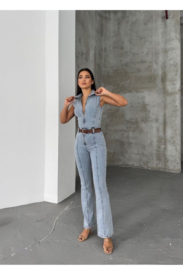 Women's Cupped Sleeveless Zippered Denim Jumpsuit Snow Wash Light Blue 3013-08