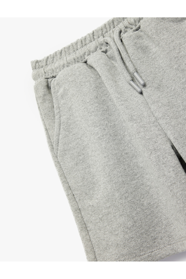 Basic Shorts with Belted Laces and Pockets - 3
