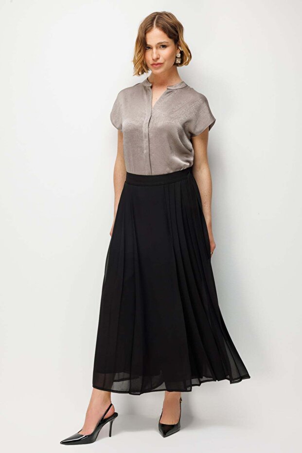 Ornamental Belted Pleated Trouser Skirt