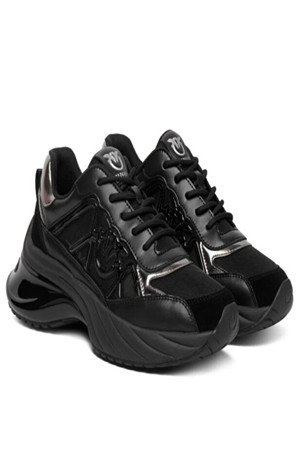 Adidași - 1