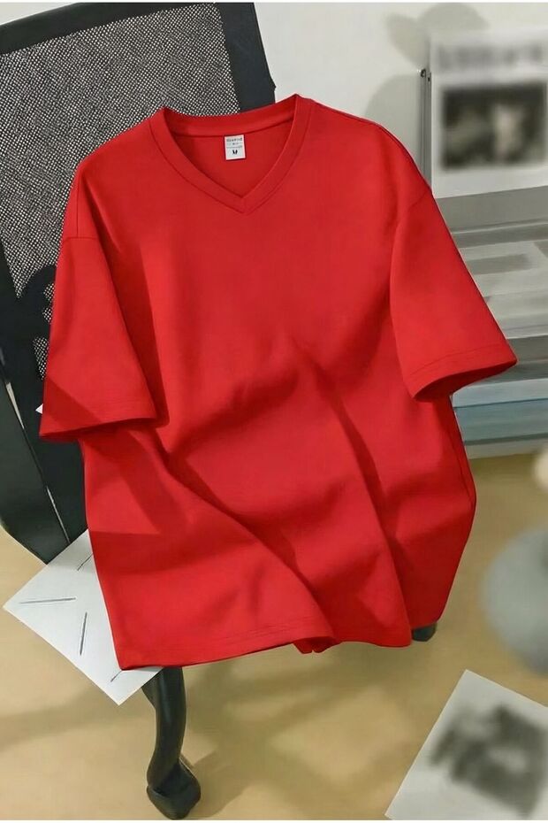 V-Neck Oversized T-Shirt 3Vq6