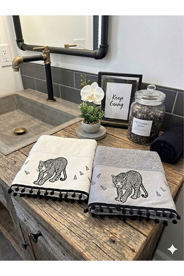 100% Cotton 2-Piece Leopard Embroidered Hand and Face Towel Stylish Licensed Design Towel