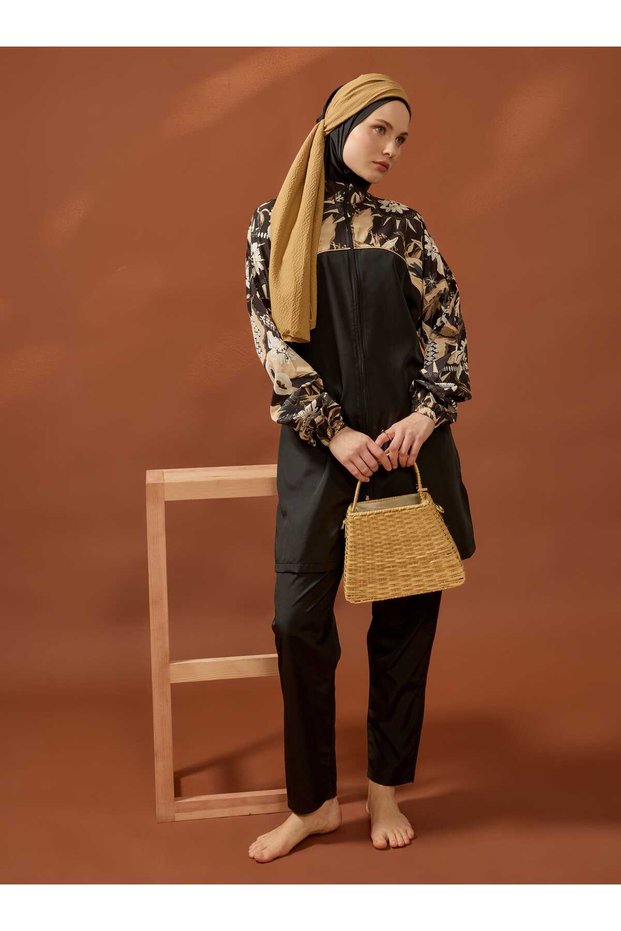 Hijab Swimsuit - Black Pineapple Patterned -