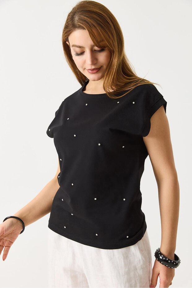 Stone detailed sleeveless t-shirt