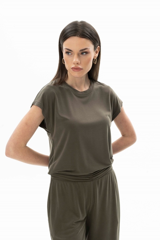 21640 Women's Crew Neck Shorts Set