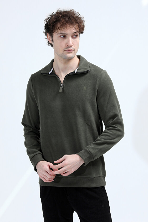 Men's Stand Collar Half Zipper Embroidered Sweatshirt Khaki - 26K 6137