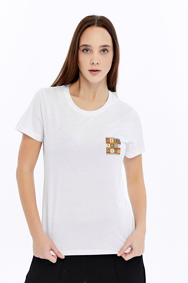 Desen Women's T-Shirt Ethnic White