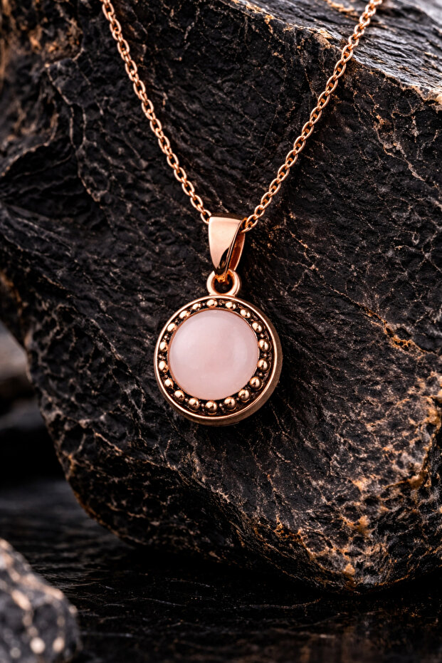 Women's Orange Agate Stone Antique Patterned Copper Necklace Elegant Natural Stone Necklace