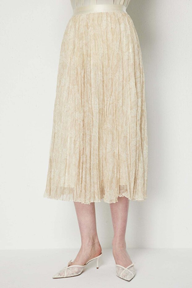 Fabric Patterned Pleated Maxi Skirt - 4