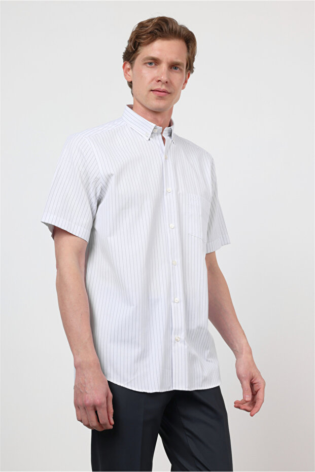 White-Navy Blue Buttoned Collar Short Sleeve Pocketed Comfort Fit Cotton Shirt 1004260183