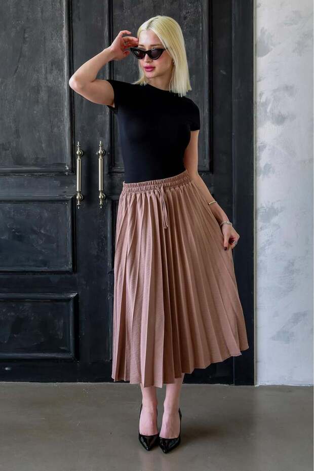 Camel Pleated Midi Length Women's Skirt Sh374