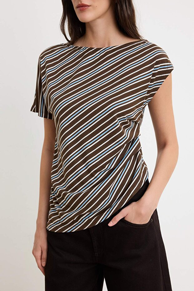 Çok Renkli Çizgili Regular/Normal Kalıp Kısa Kollu Büzgülü %100 Pamuk Örme T-shirt TWOSS26TS00283 - 5