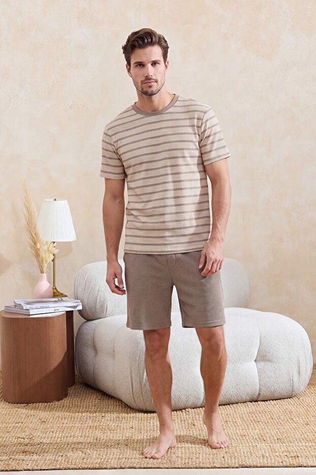 Kahverengi-Ekru Regular Kesim Çizgili Dokulu Pijama Takımı TMNSS26PT00043 - 1