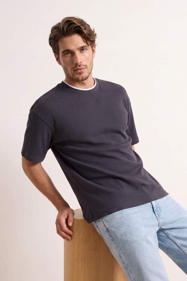 Gri Oversize/Geniş Kesim Ottoman Örme T-Shirt TMNSS26TS00038 - 2