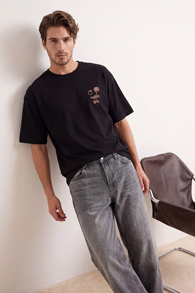 Black Oversize/Wide Cut Embroidered 100% Cotton T-Shirt Tmnss26Ts00051