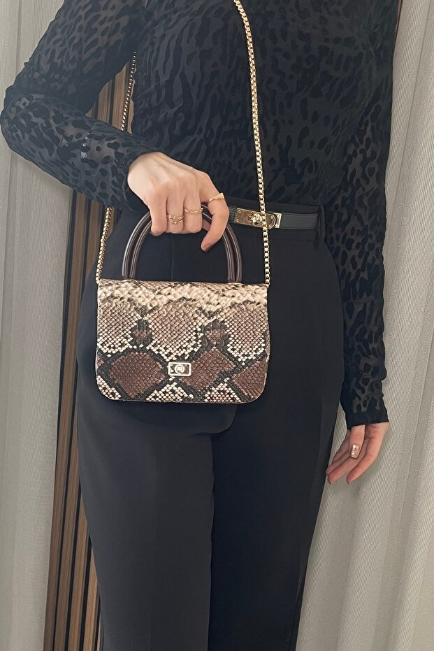 Women's Snake Patterned - Gold Chain Accessory Detailed - Casual Stylish Hand and Shoulder Bag