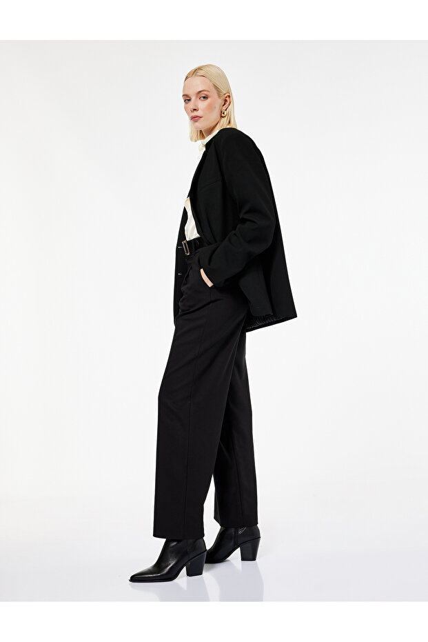 Comfortable Fit Belt Detail Pocketed Regular Waist Wide Leg Fabric Trousers