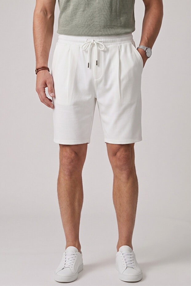 Men's Shorts Relaxed Fit White Summer Casual Shorts with Elastic Waist and Pockets