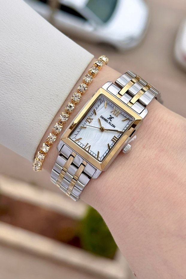 Gold Metallic Color 2 Year Warranty 22 mm Women's Wristwatch