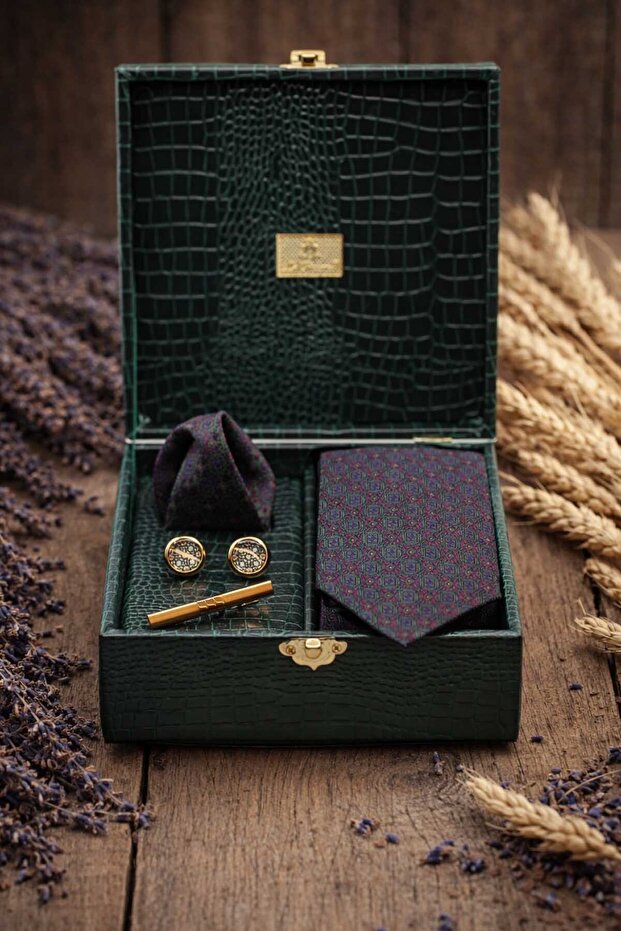 Green Men's Gift Box - Tie with Handkerchief Cufflinks Tie Clip Kmk99