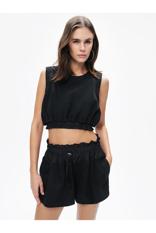 Women's Sleeveless Crop Top Gathered Waist Woven Fabric Crew Neck Black Crop Top