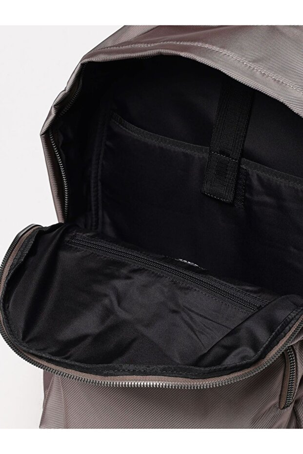 BACKPACK_MAN - 3