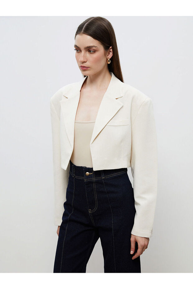 Trendlucky Crop Women's Blazer Jacket with a Difference