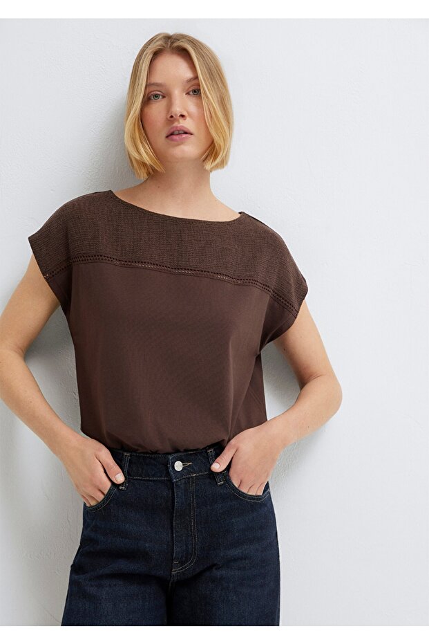 Textured Regular Fit 100% Cotton Women's T-Shirt.